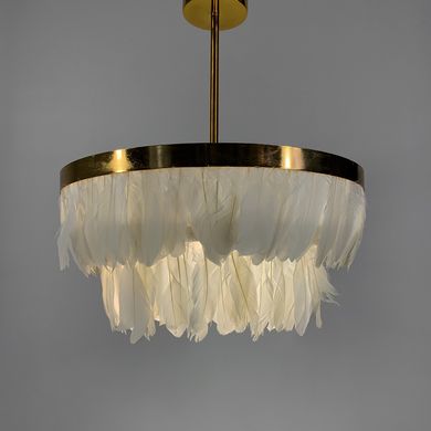 Дизайнерська люстра з білим натуральним пір'ям в золотому корпусі As 139-500 WT
